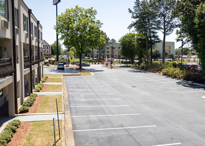Days Inn By Wyndham College Park Atlanta Airport South
