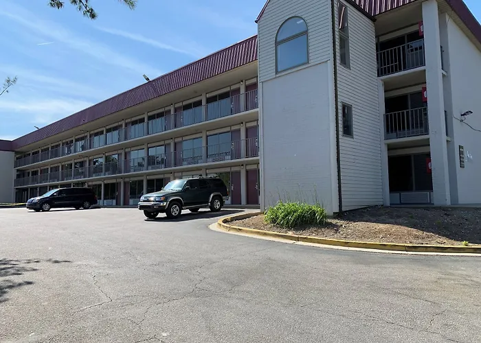 Super 8 By Wyndham Baltimore Northwest