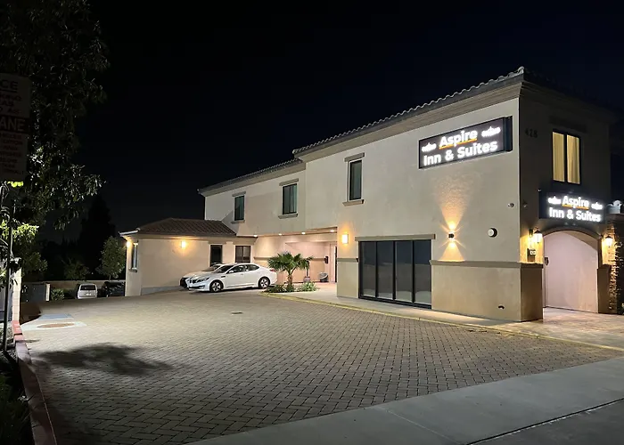 Aspire Inn & Suites Orange