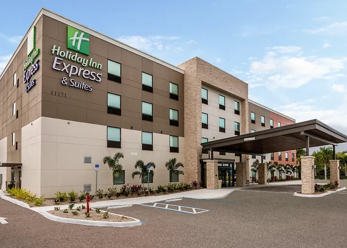 Holiday Inn Express & Suites Ft Myers Beach-Sanibel Gateway By Ihg Fort Myers Beach
