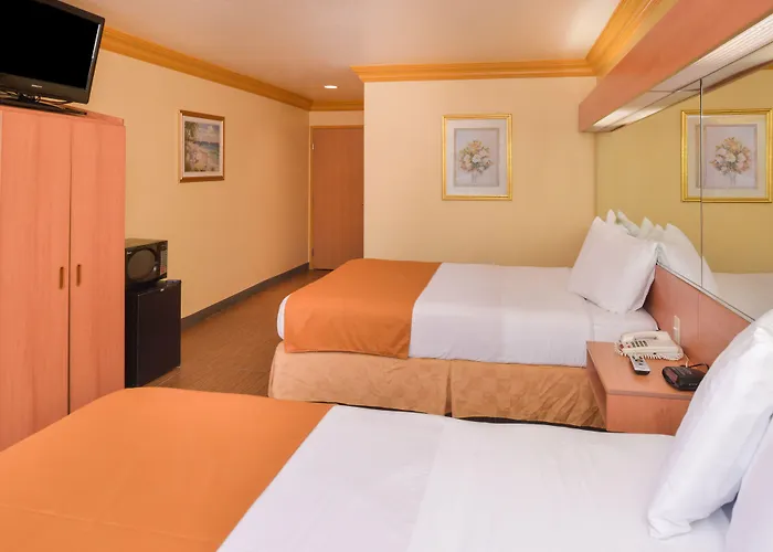 H3 Inn & Suites - Lax Airport - Los Angeles Inglewood