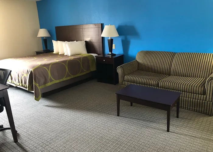 Amerivu Inn & Suites