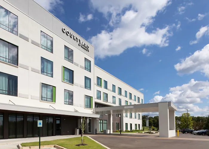Courtyard By Marriott Memphis East Galleria
