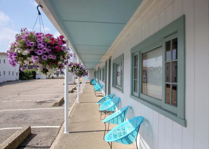 Dolphyn Motel Hampton