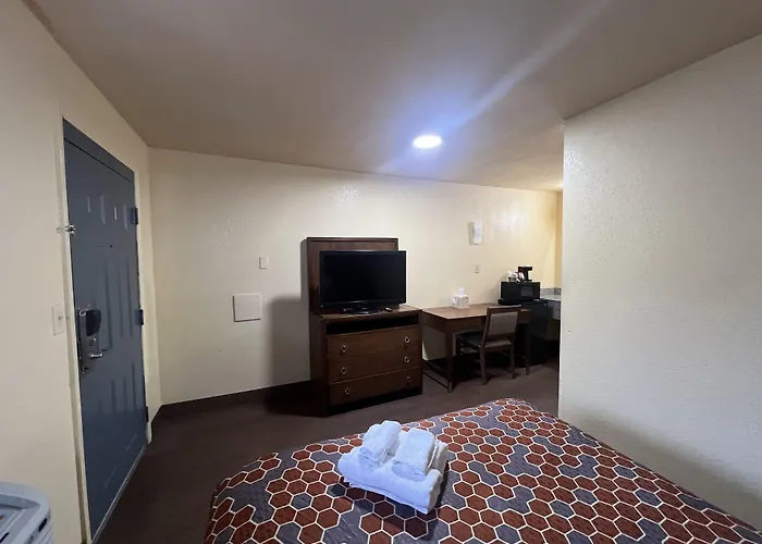 Relax Inn & Suites New Orleans