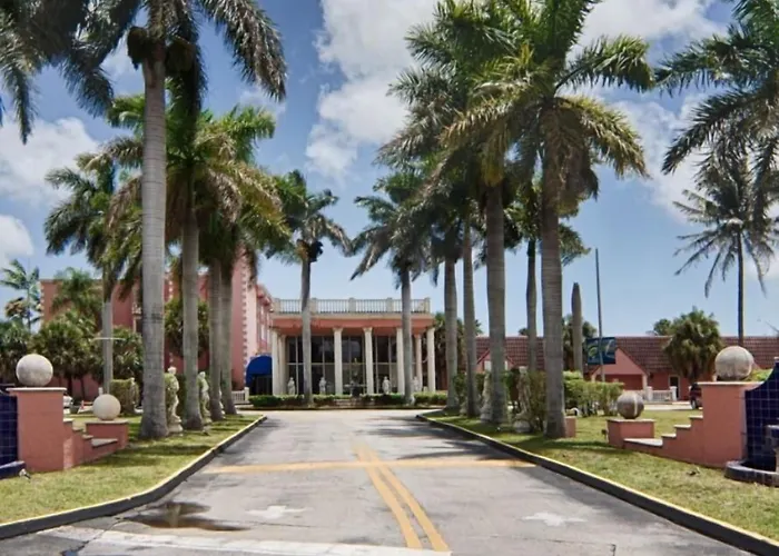 Miami Gardens Inn & Suites Golden Glades