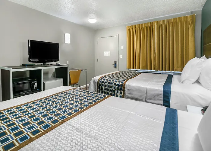 Knights Inn Bristol Levittown