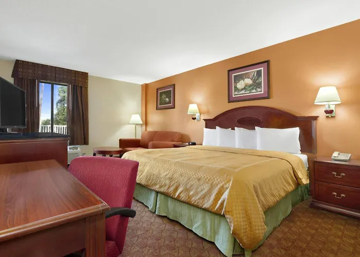 Ramada Limited - Columbia