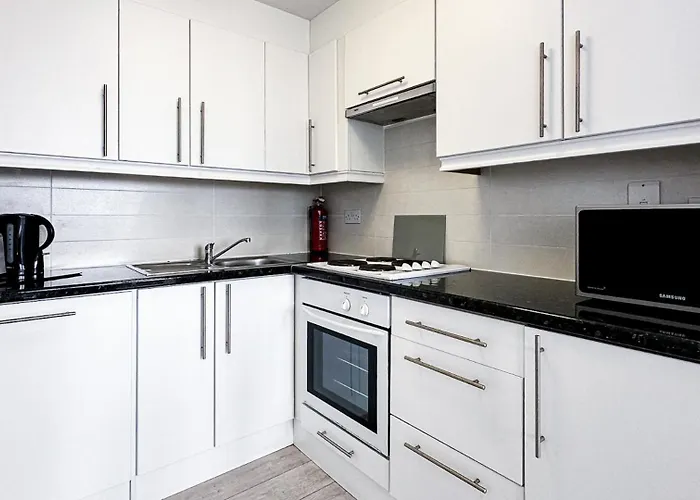 Bella Vista Hotel & Self Catering Suites Cobh