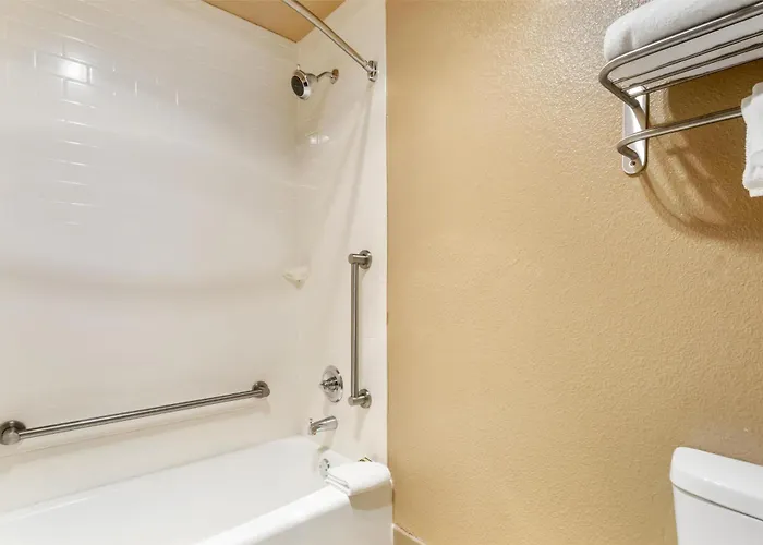 Best Western Plus Garden Court Inn Fremont