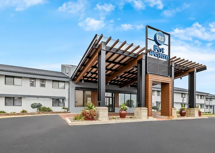 Best Western West Towne Suites