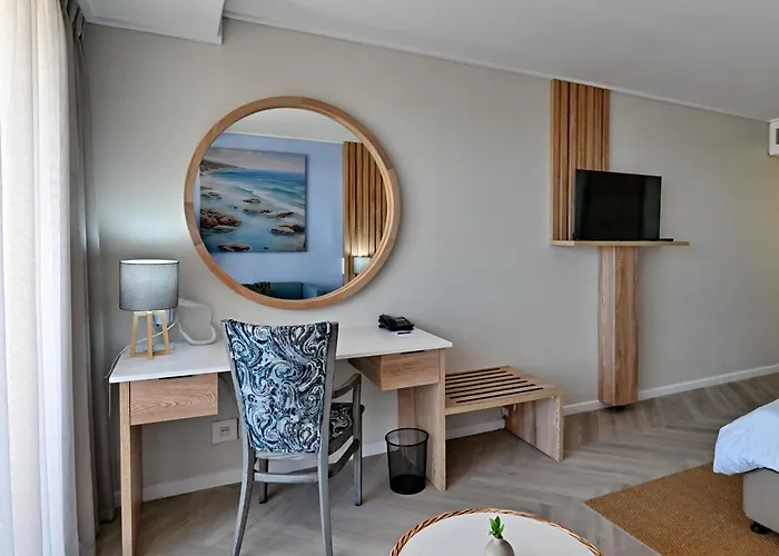 Lagoon Beach Hotel & Spa Cape Town