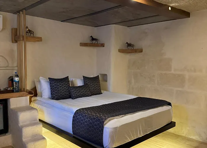 Local Cave House Hotel Goreme