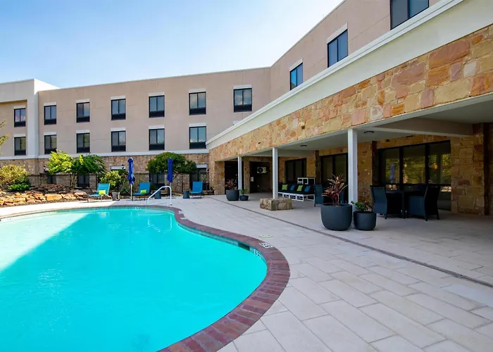 Hampton Inn & Suites College Station