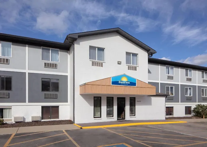 Days Inn By Wyndham Omaha Ne
