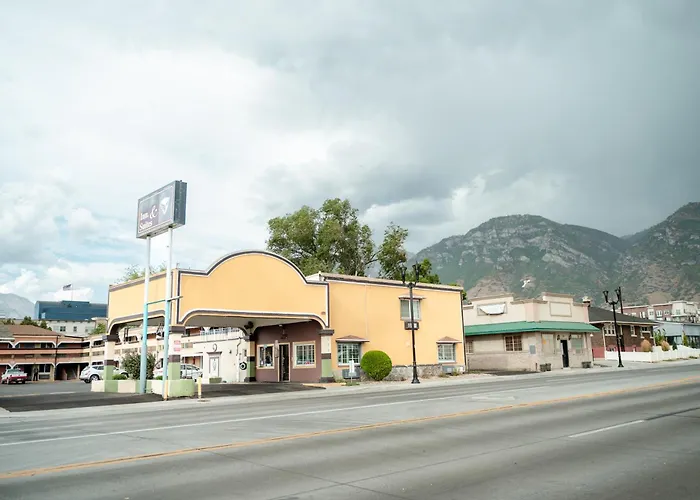 Provo Inn & Suites