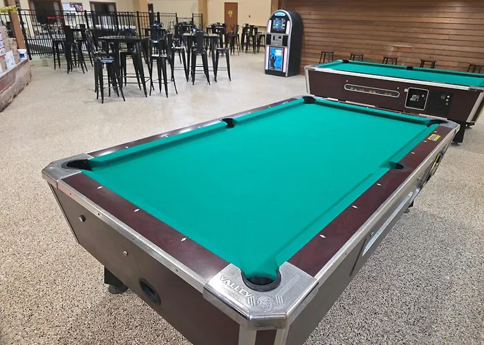 Katahdin Inn & Suites