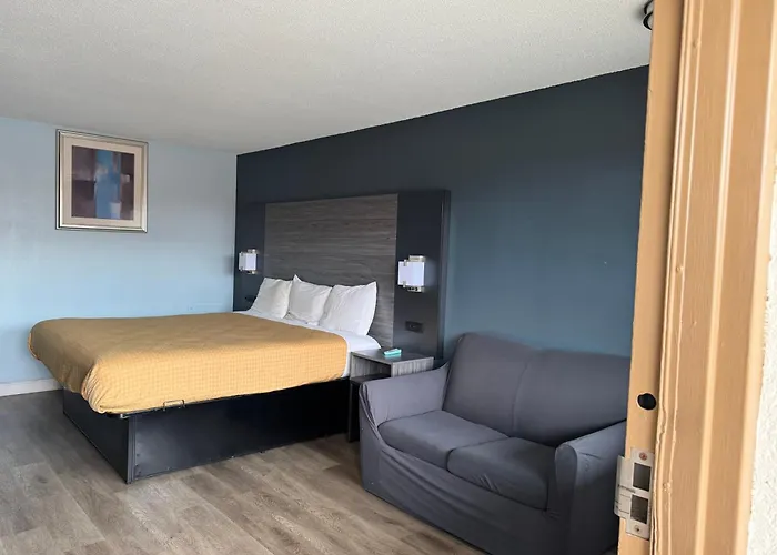 Red Carpet Inn & Suites - Danville