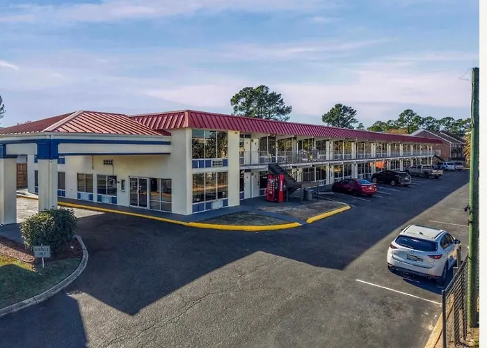 Family Inns Of America - Mobile