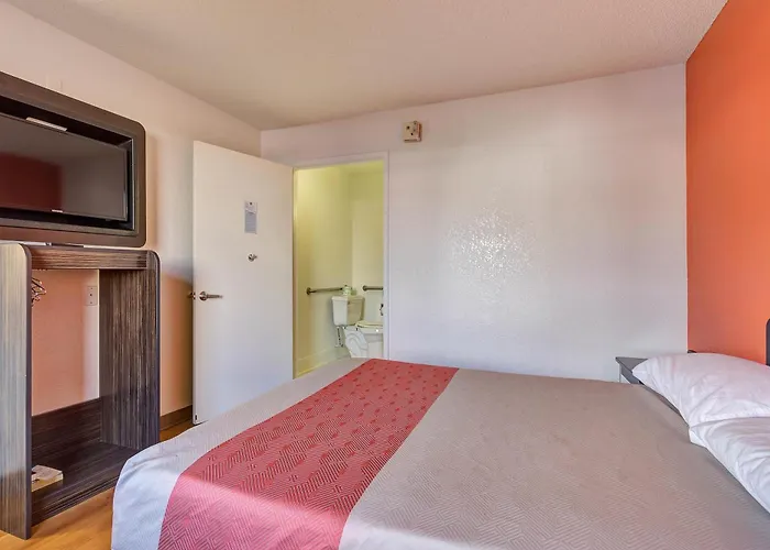Motel 6 Santa Rosa - South