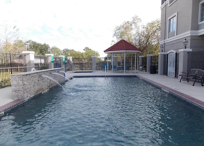 Quality Inn And Suites Rosenberg