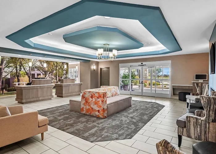 La Quinta By Wyndham Searcy Hotel