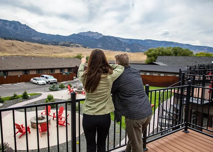 Ridgeline Hotel At Yellowstone, An Ascend Collection Hotel Gardiner