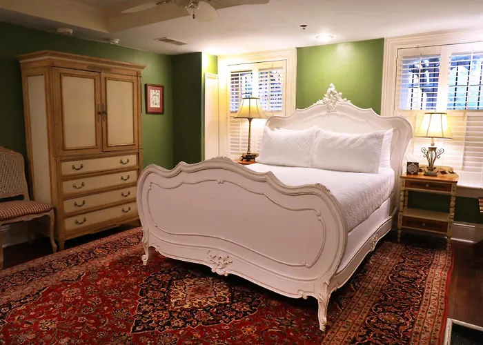 Justine Inn Savannah