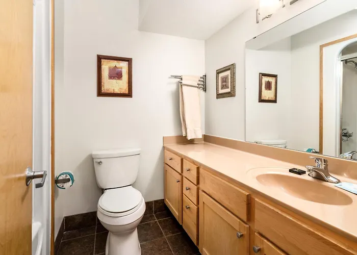 East Bay Suites