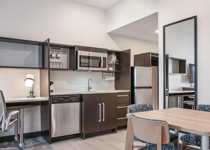 Home2 Suites Pensacola I-10 At North Davis Hwy Ferry Pass
