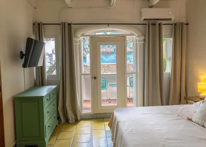 Sayulita Central Hotel