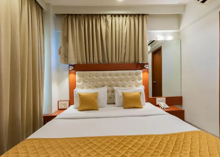 Hotel Lords, Fort