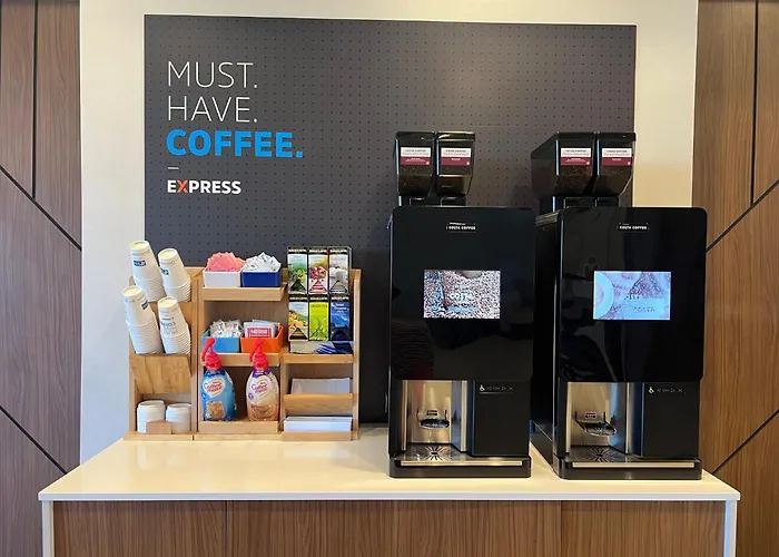 Holiday Inn Express & Suites - Dalton - Walnut Ave By Ihg
