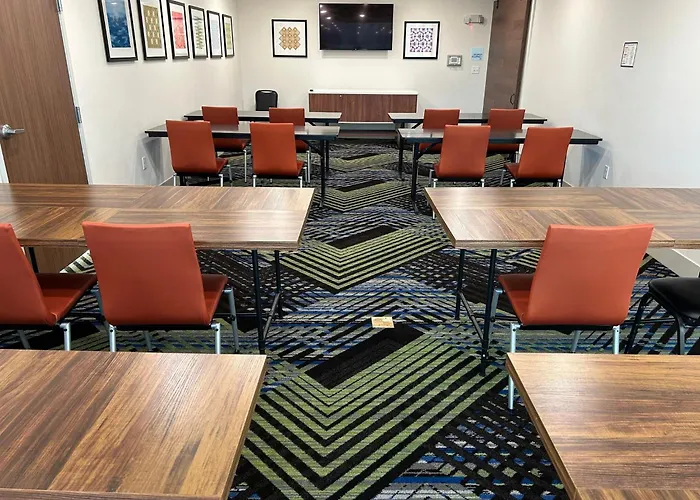 Holiday Inn Express & Suites - Abingdon By Ihg