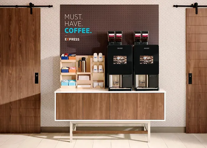 Holiday Inn Express & Suites - Watertown By Ihg