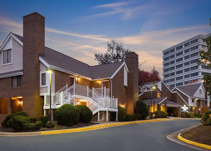 Tysons Corner Suites, A Baymont By Wyndham