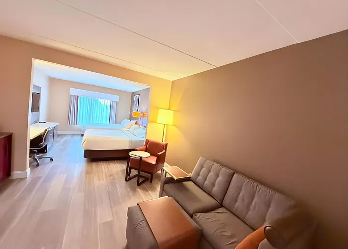 Ramada By Wyndham Harrisburg/Hershey Area