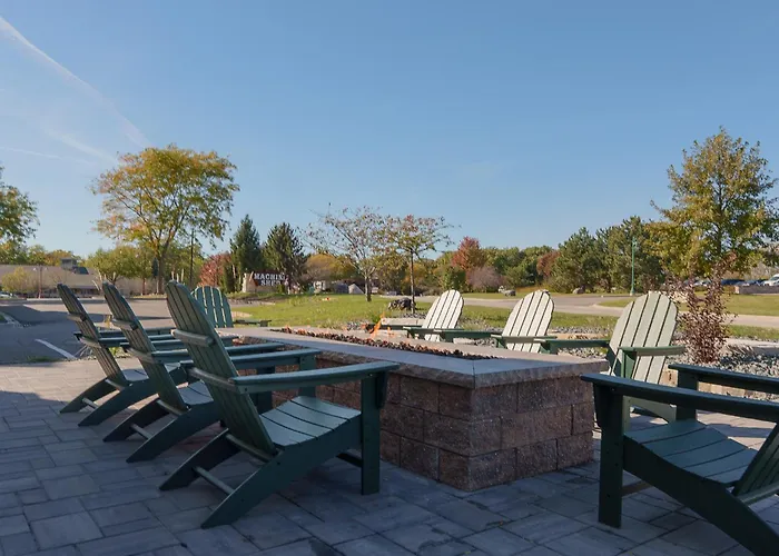 Wildwood Lodge Pewaukee