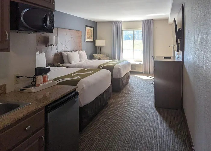 Quality Inn & Suites Northampton - Amherst