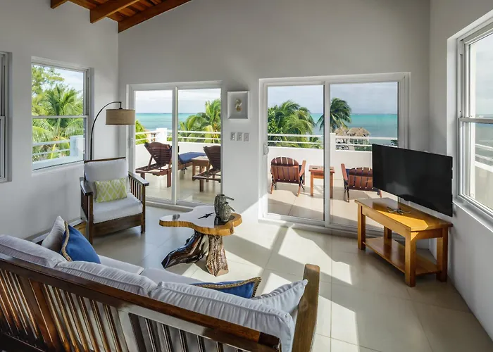 Weezie'S Ocean Front Hotel And Garden Cottages Caye Caulker