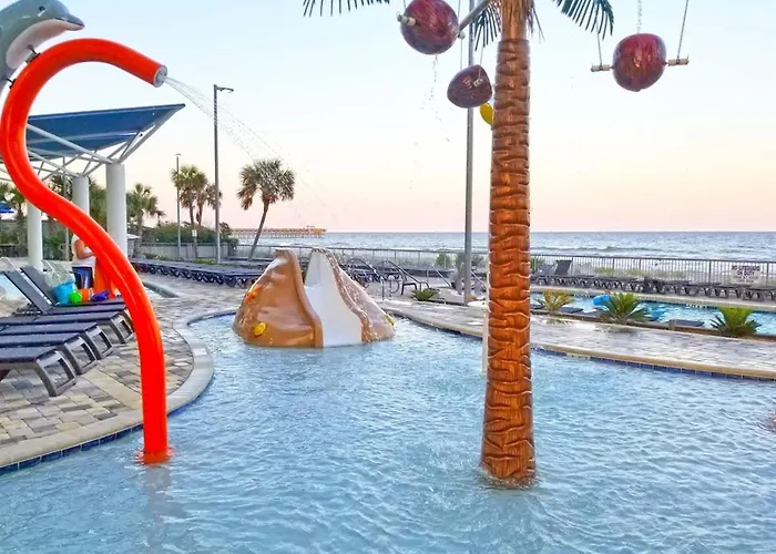 Amazing Beachfront Condo With Nice Hot Tub & Pools