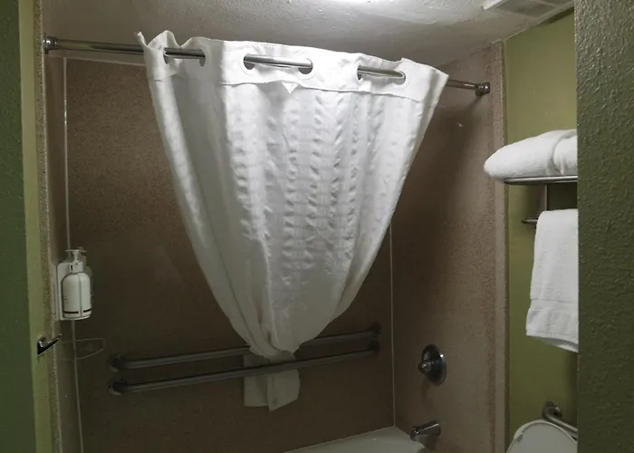 Travelodge By Wyndham North Charleston
