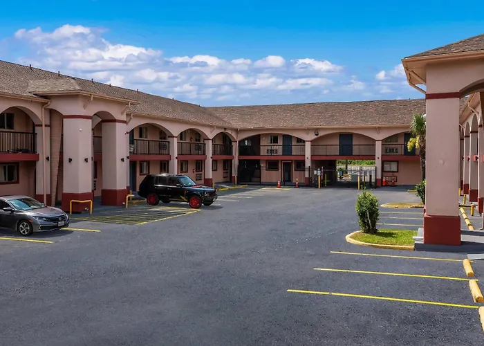 Relax Inn & Suites New Orleans