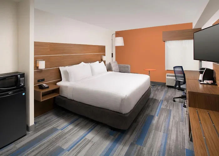 Holiday Inn Express & Suites College Park - University Area By Ihg