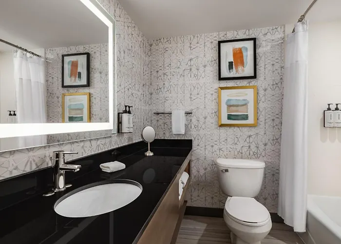 Crowne Plaza Auburn Hills By Ihg Hotel