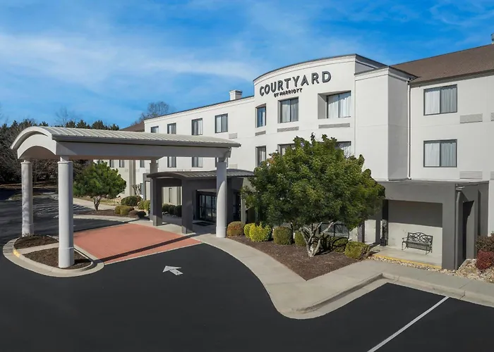 Courtyard Danville