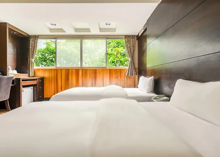 Check Inn Express Taichung Fengchia