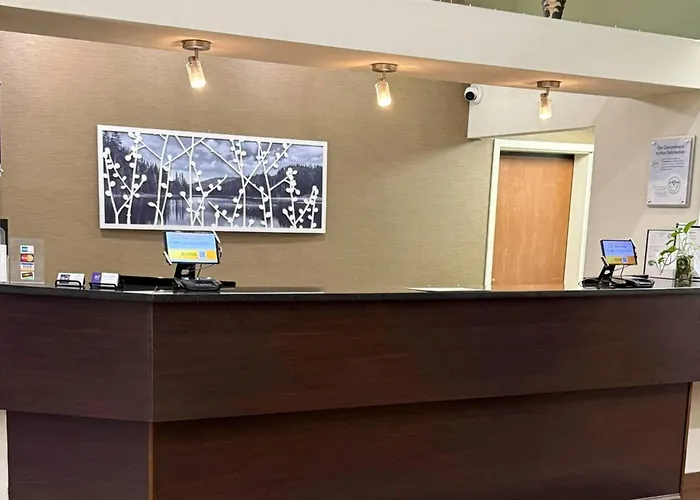 Sleep Inn & Suites Queensbury - Lake George