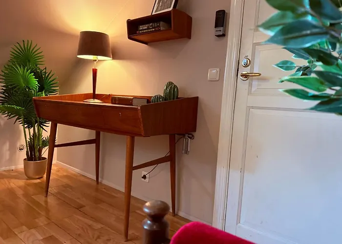 Grettir Guesthouse Downtown Charm