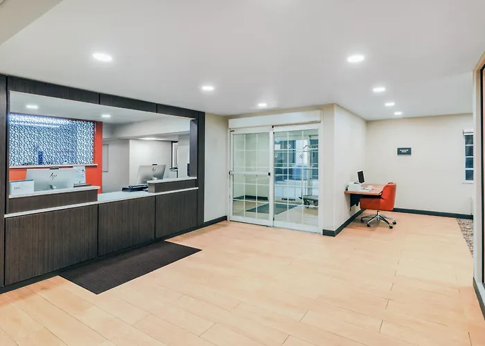Candlewood Suites - Topeka West By Ihg